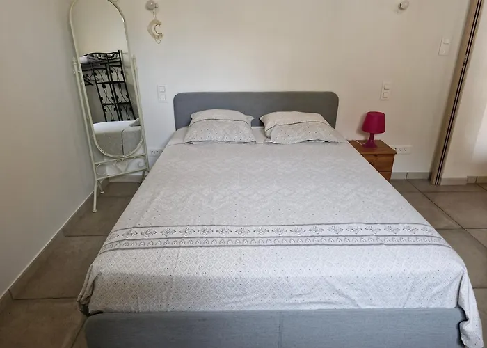 Petite maison meublée entre Avignon et Carpentras