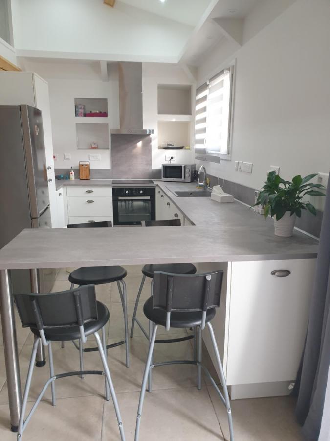 Petite Maison Meublee Entre Avignon Et Carpentras Apartment Morieres-les-Avignon