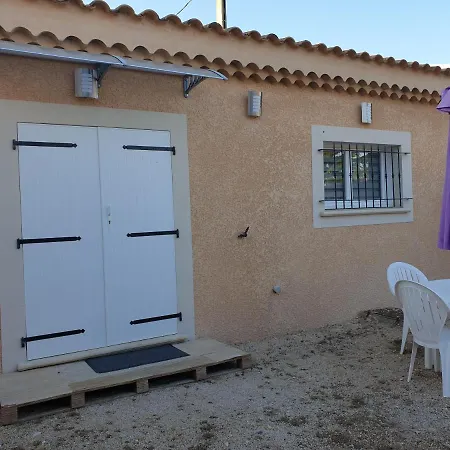 Petite Maison Meublee Entre Avignon Et Carpentras Morieres-les-Avignon Exterior photo