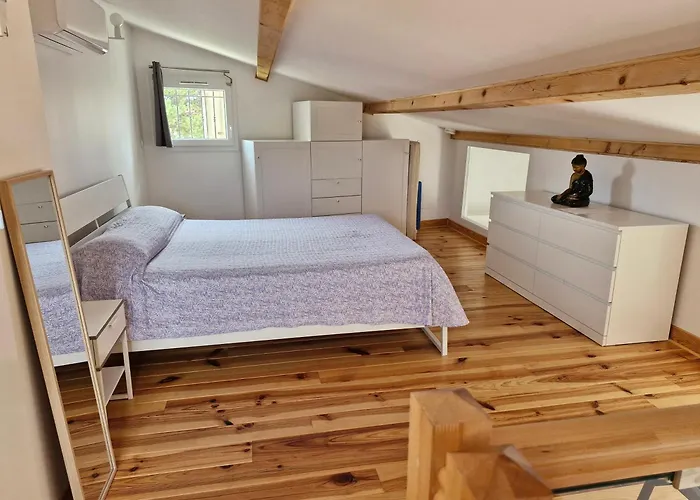 Petite Maison Meublee Entre Avignon Et Carpentras