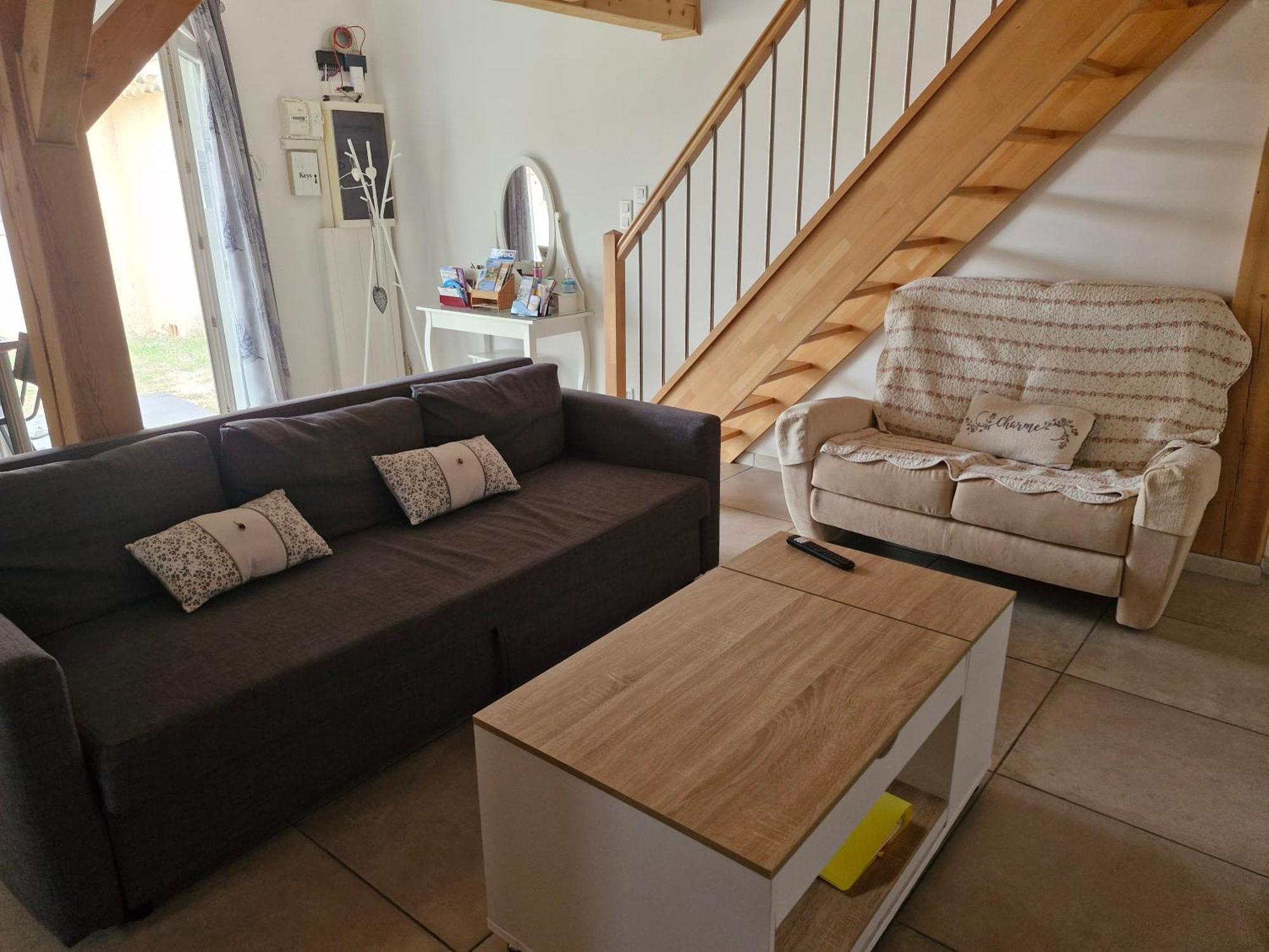 Petite Maison Meublee Entre Avignon Et Carpentras